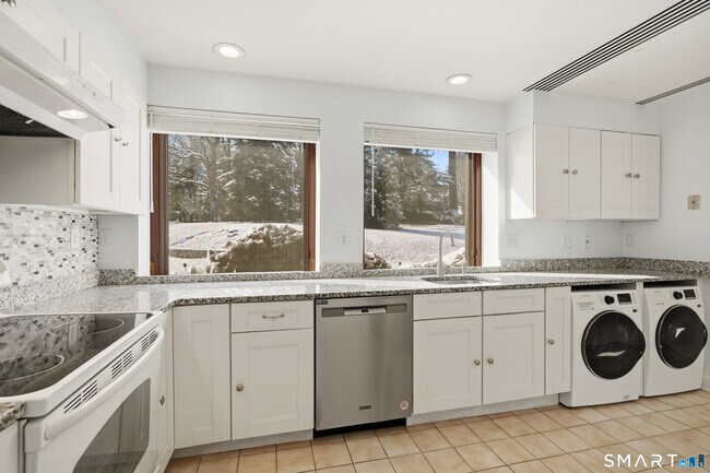 Building Photo - 1 Milbank Ave