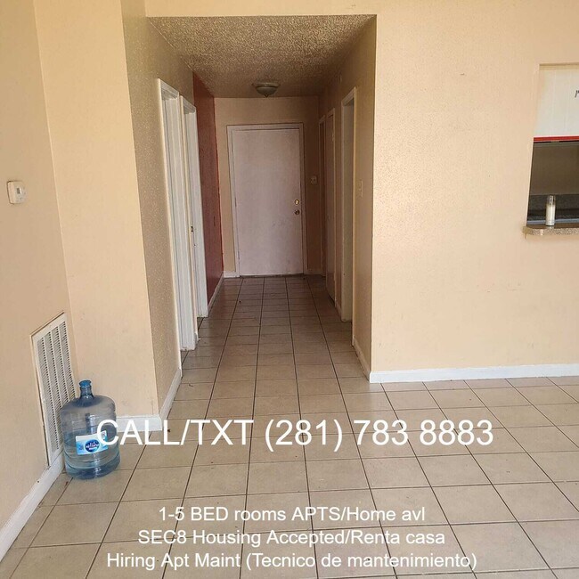 Building Photo - PV- 12314 Wild Pine Dr