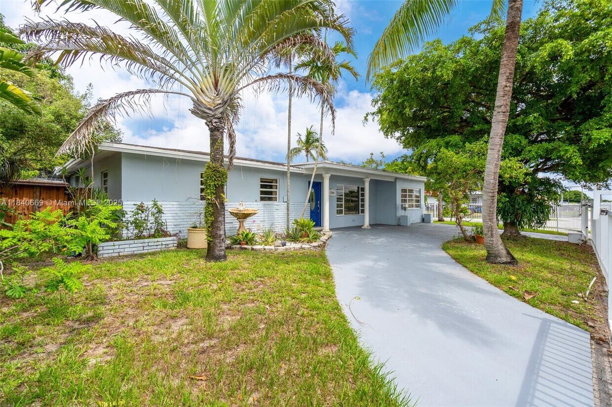 Foto principal - 17260 NW 42nd Ct