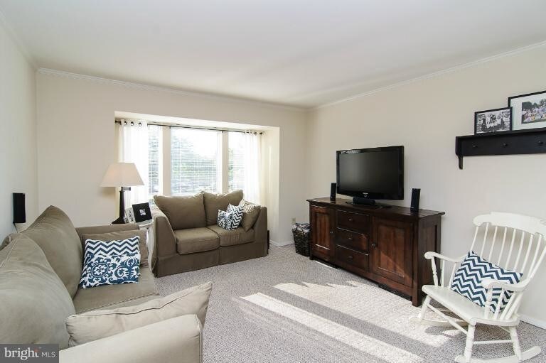 Foto principal - 7707 Old Woodstock Ln