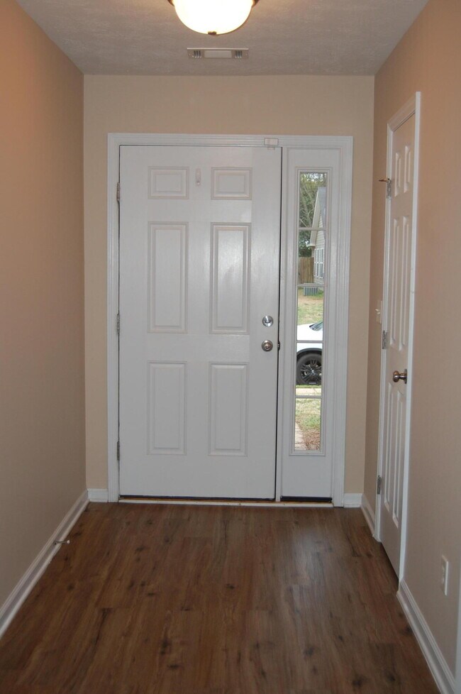 Building Photo - 167 Fox Haven Dr