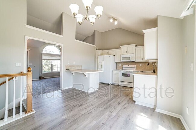 Building Photo - 9215 NE 116th Terr