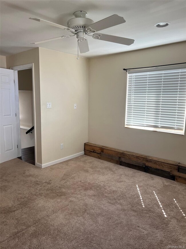 Building Photo - 278 Swan Lake Dr