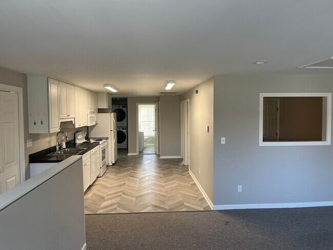 Building Photo - 939 MA-6A