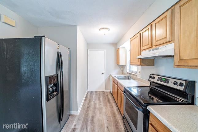 Building Photo - 3 br, 1 bath House - 10933 Treadway School Rd