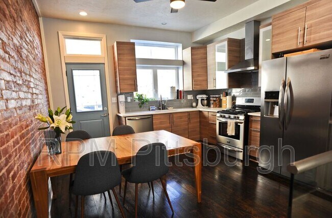 Foto del edificio - 4016 Willow St