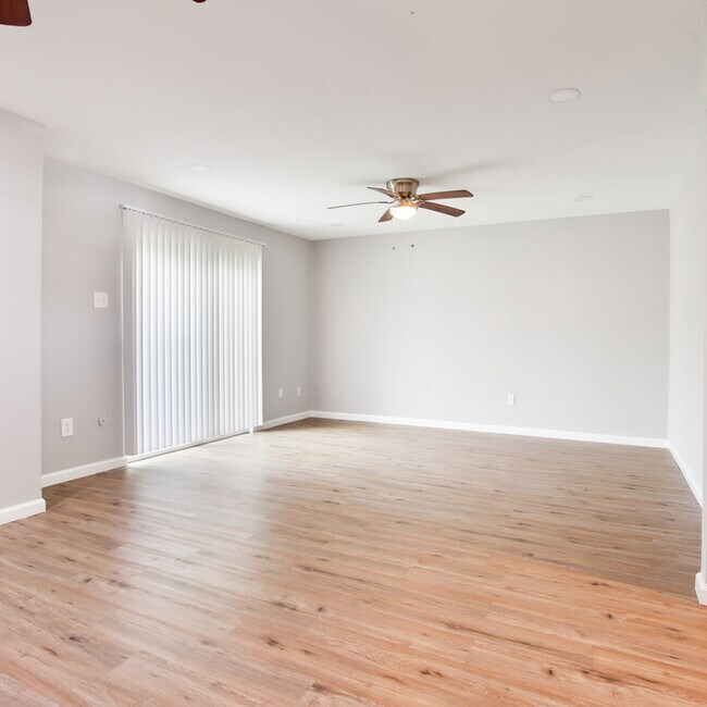 Building Photo - 412 Arborview Dr