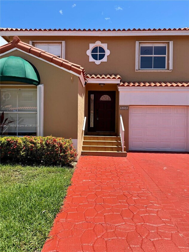 Foto principal - 8638 NW 1st Ln