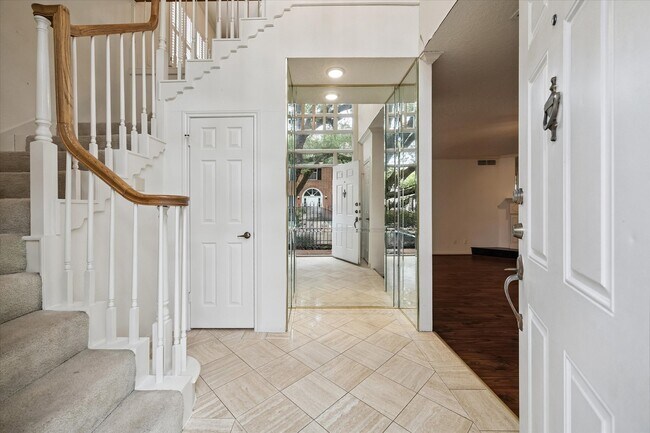 Building Photo - 2125 Bering Dr