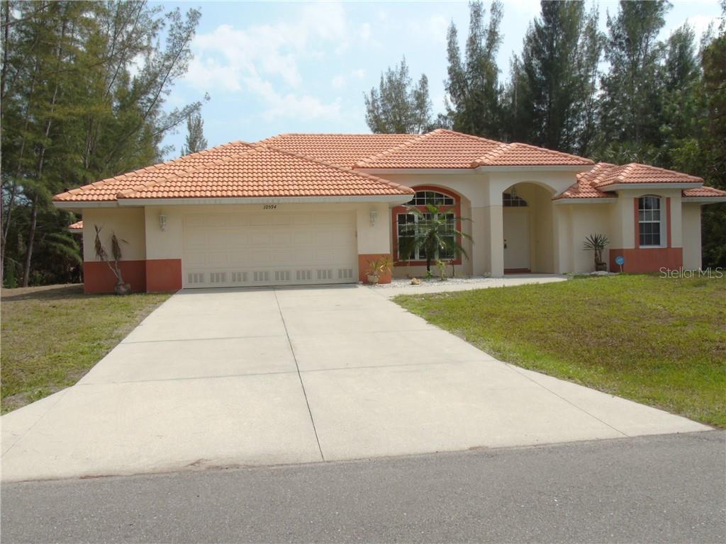Port Charlotte, 
                        , –