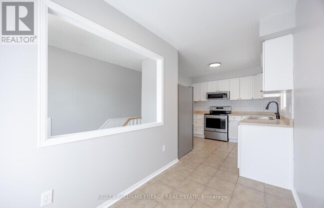 Building Photo - 74 Trudeau Dr