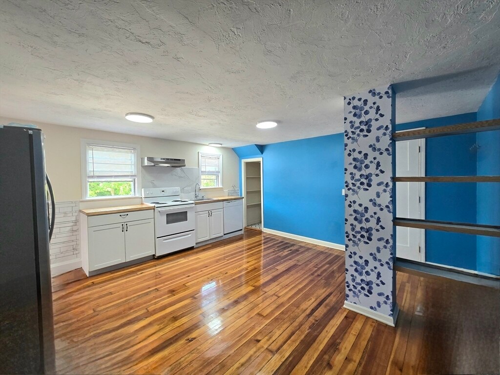 Foto principal - 717 Main St