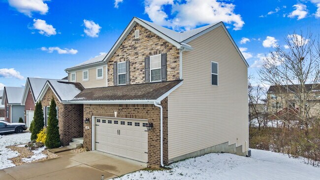 Foto del edificio - 430 Rockcrest Way