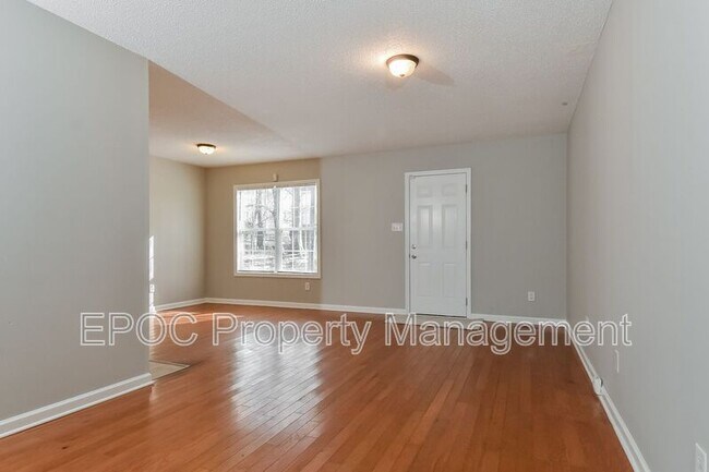 Foto del edificio - 1742 Lamb Ave