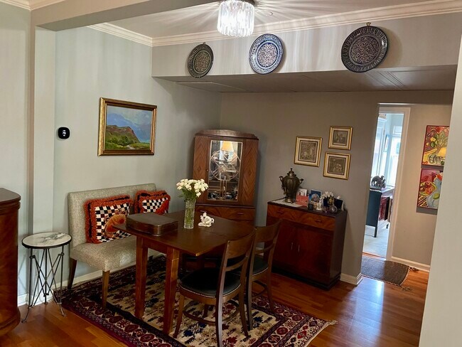 Photo - 1902 N Rhodes St Townhome