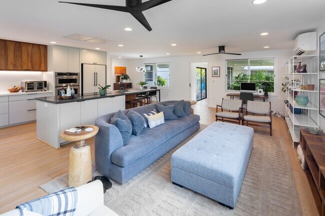Foto del edificio - Renovated Kahala Retreat: 3-Bed Home + Stu...