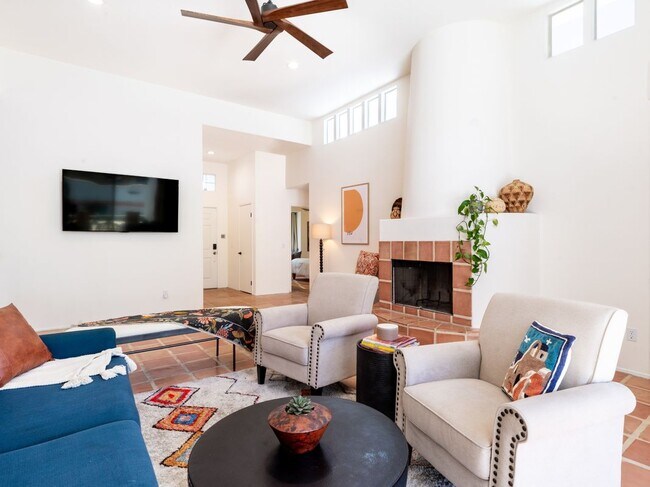 Building Photo - 53415 Avenida Obregon
