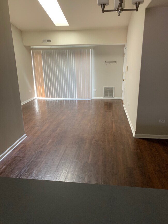 Foto del edificio - 5049 N Northwest Hwy