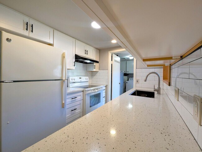 Foto del edificio - 3bd/.75ba Lynnwood Home