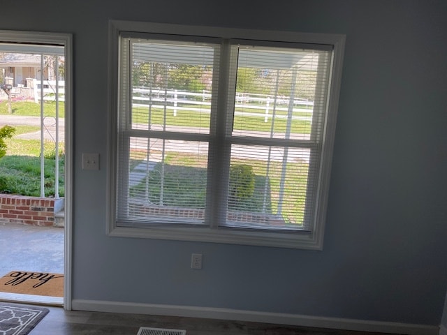 Building Photo - 711 Anton St