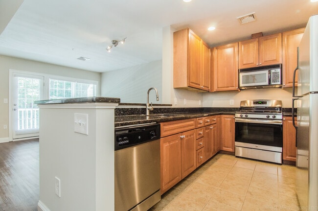 Building Photo - Hastings Village