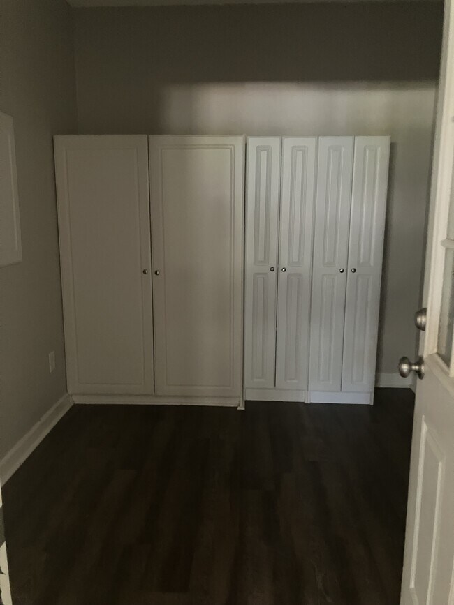 Foto del edificio - 318 Riverchase Dr