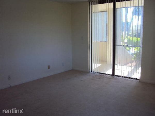 Building Photo - 19800 Sandpointe Bay Dr