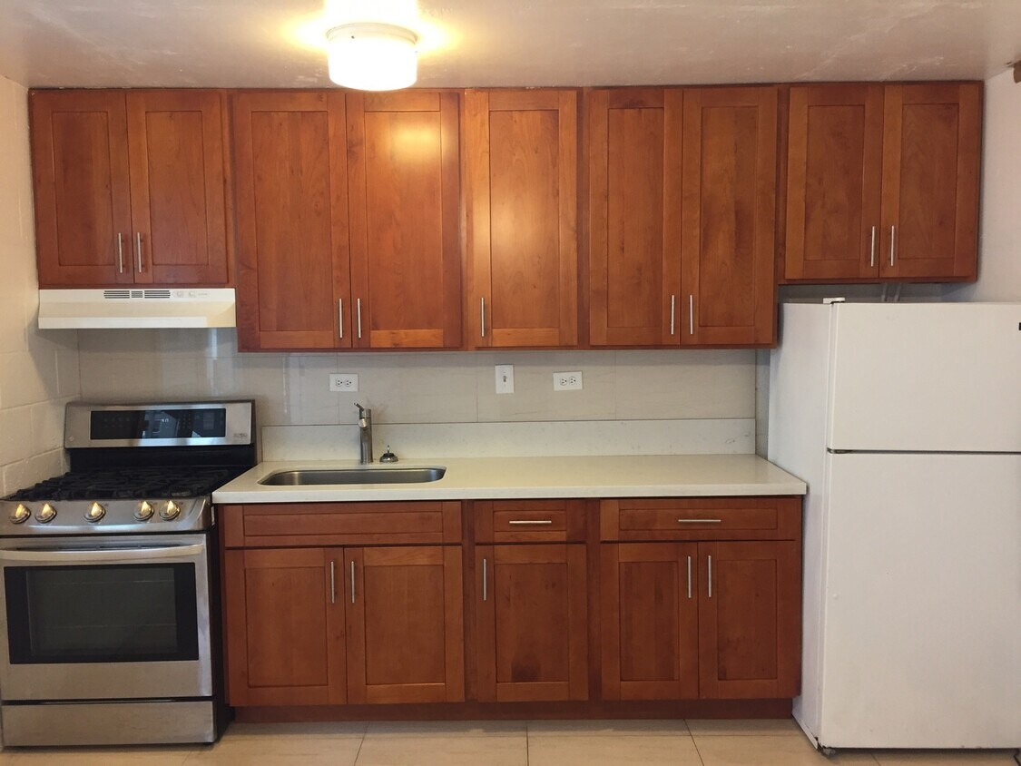 Foto principal - 1 Bed, 1 Bath Apartment for rent in Waikiki