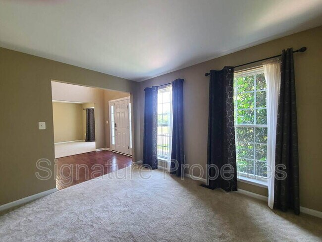Foto del edificio - 4002 Mossy Bank Ln