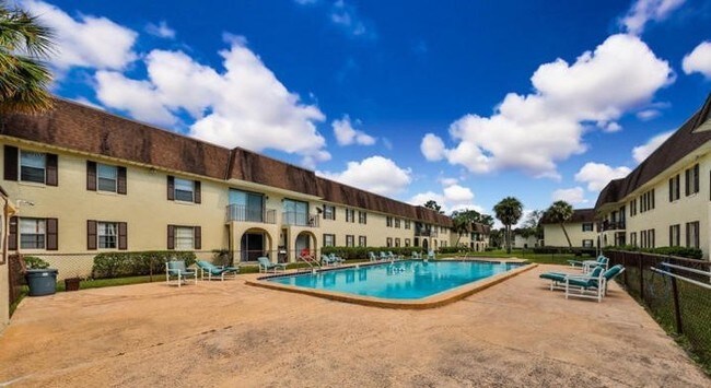 Foto del edificio - 1768 El Camino Rd