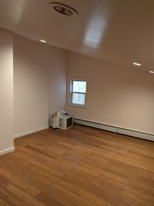 Building Photo - 4413 65th St