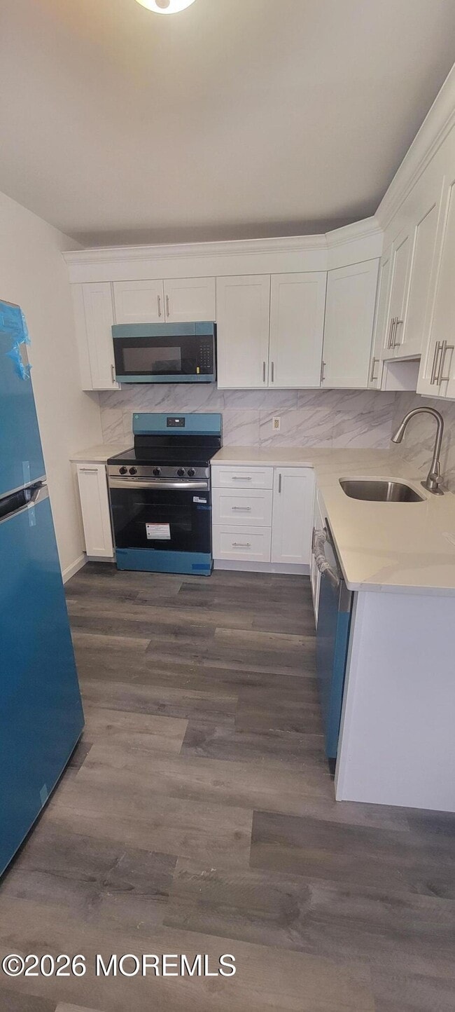 Building Photo - 358 Raritan St