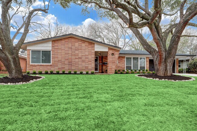 Foto del edificio - 8610 Bevlyn Dr