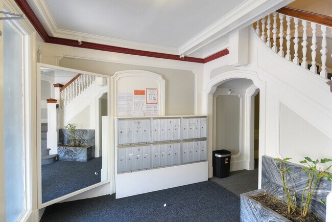Foto del edificio - 2360 Van Ness Avenue, Unit 20