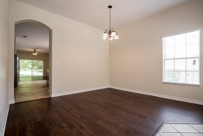 Foto del edificio - 2646 Lake Cora Rd