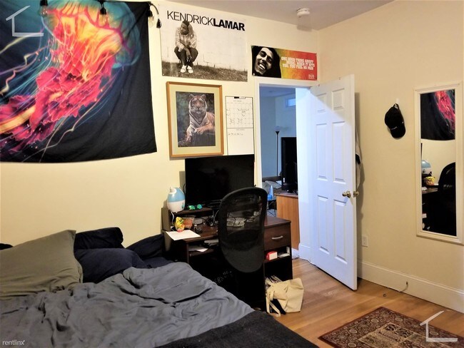 Building Photo - 3 br, 1 bath Apartment - 144 Amory St 1