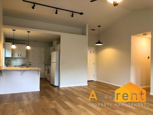 Foto del edificio - Wont Last Long---- 3 bed 2 Bath fenced back yard