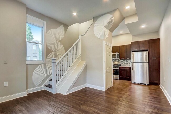 Foto del edificio - 2648 Hampden Ave