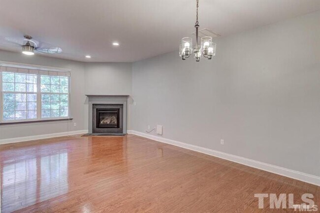 Building Photo - 520 Camden Yards Way