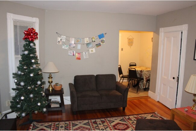 Foto del edificio - 75 Chestnut Hill Ave