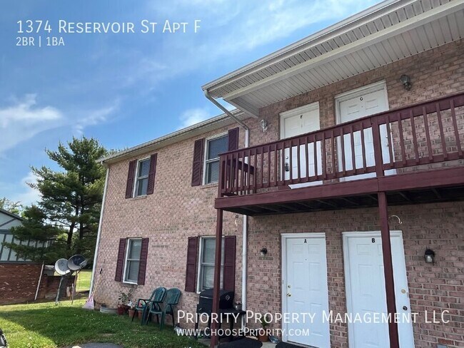 Building Photo - 1374 Reservoir St