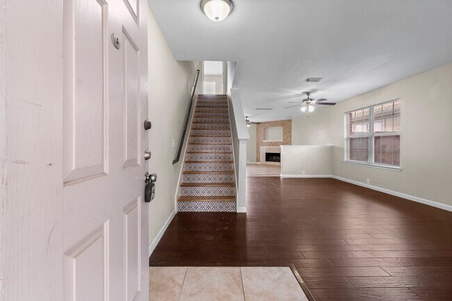 Foto del edificio - 511 Cypresswood Knoll