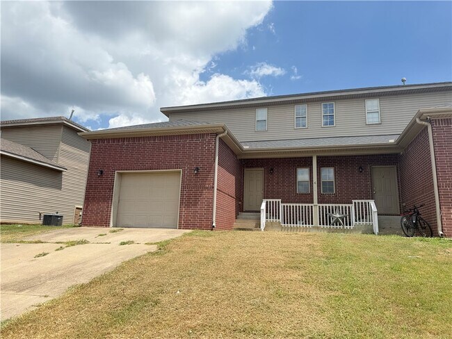 Building Photo - 603 SW Loudon Dr