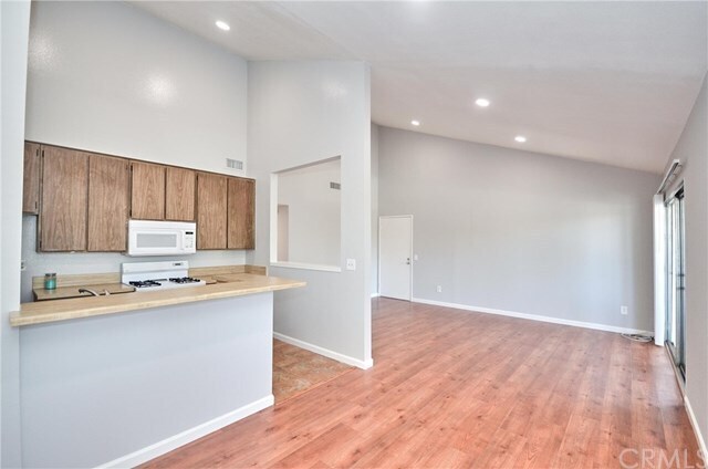 Building Photo - 15240 Ocaso Ave