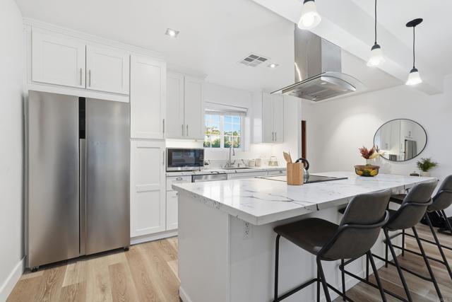 Building Photo - 3370 Par Dr