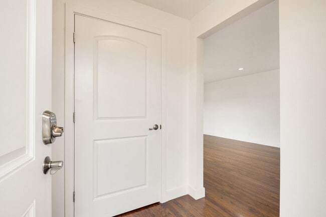 Photo - 2 Bed 1 Bath at Linden West! Apartment