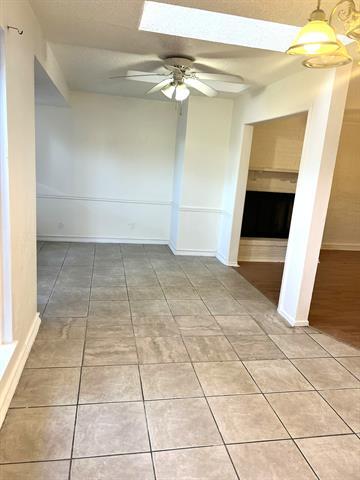 Foto del edificio - 4138 Towngate Blvd