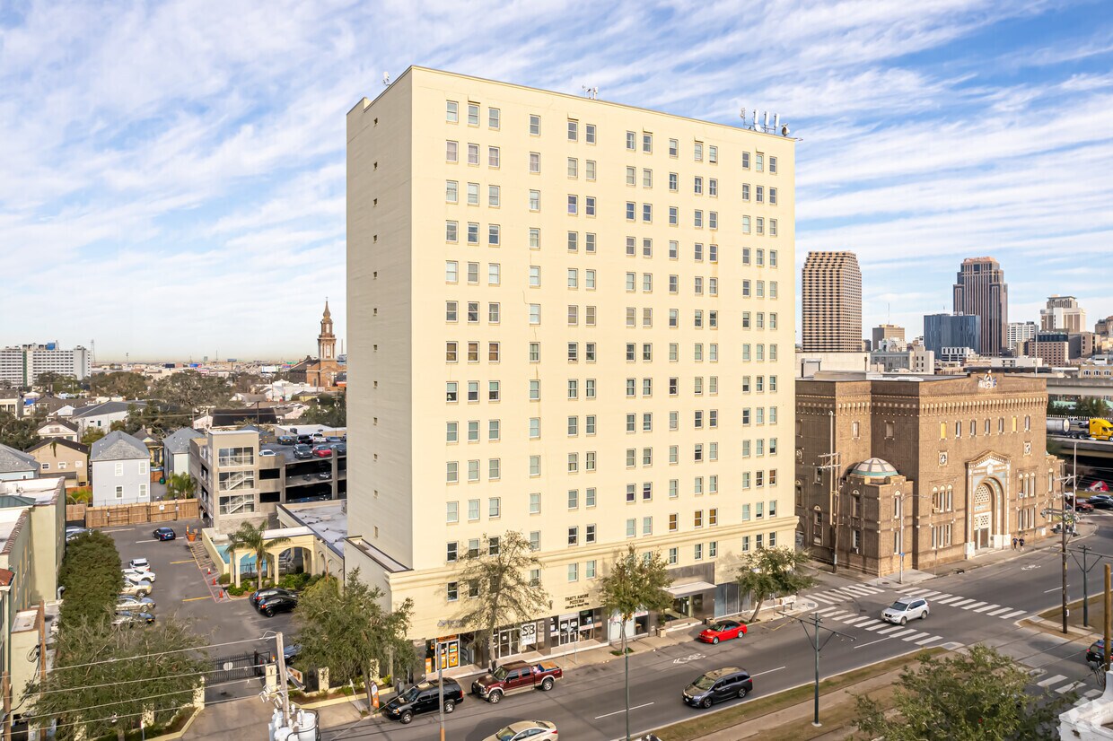 Primary Photo - 1205 St. Charles Condominiums