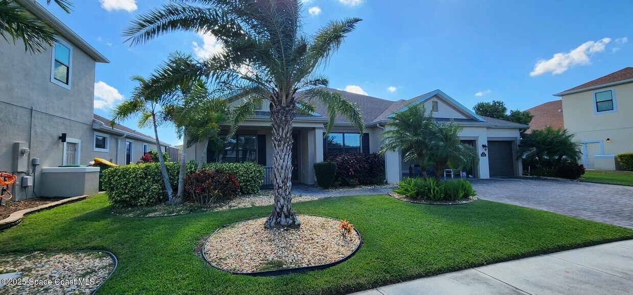 Primary Photo - 3003 Trasona Dr