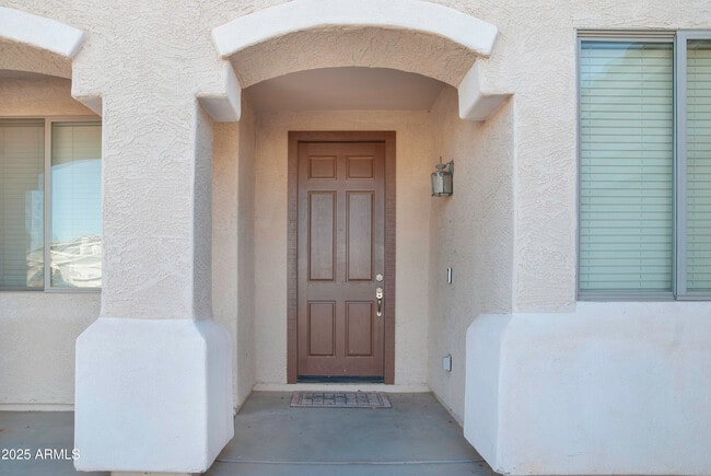 Building Photo - 46011 W Keller Dr